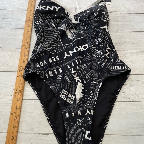 DKNY BLACK WHITE Graphic T-Back One-Piece Swimsuit M - Picture 5 of 11